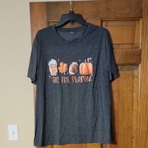 Gray 'Tis the Season Graphic T-Shirt